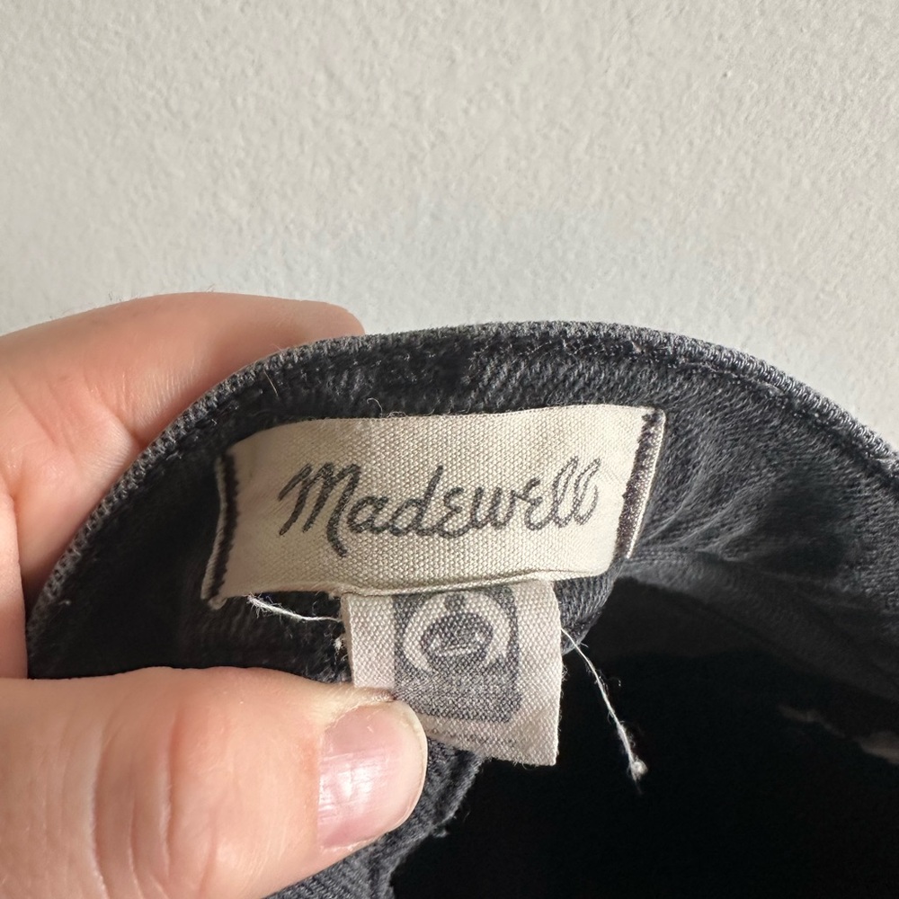 Madewell Washed Black Mid-Rise Kick Out Jeans size 26 EUC - Picture 4 of 6